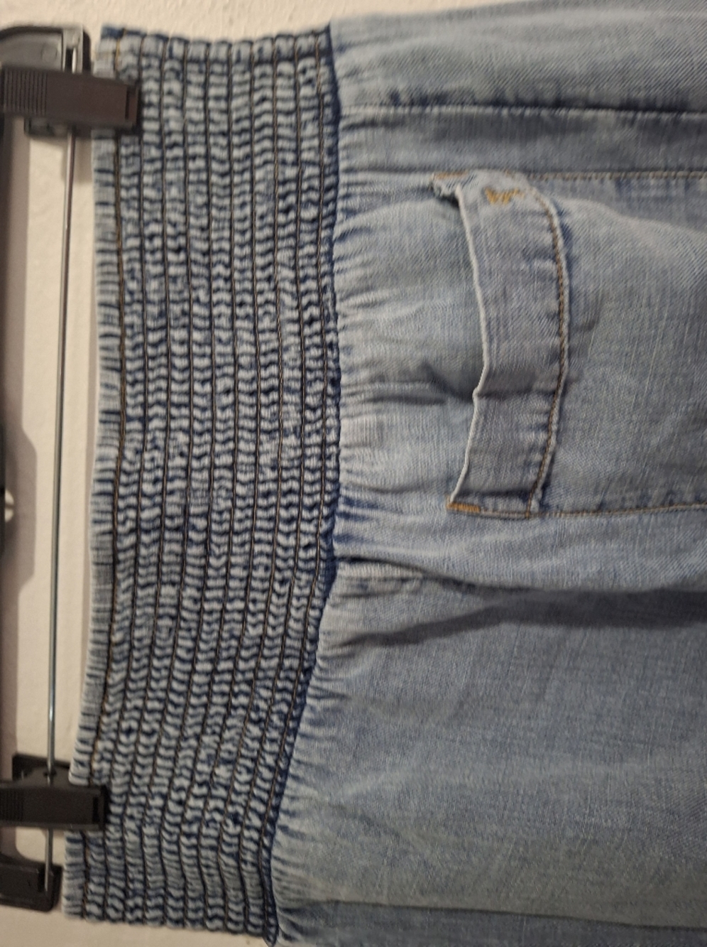 Pilcro Barrel-Leg Smocked Waist Jeans  Size S. - Picture 5 of 12